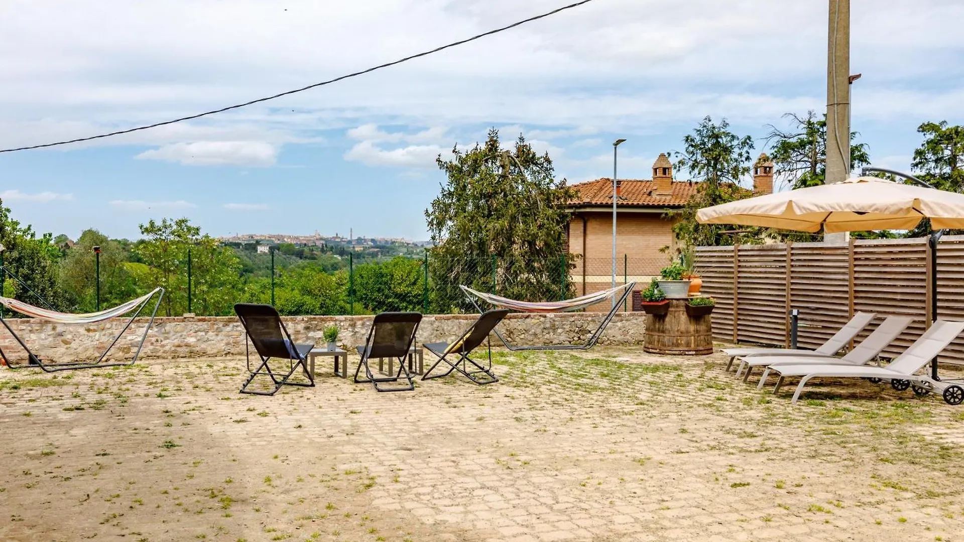 Siena Podere Rural Chic W Private Garden & Parking Apartment