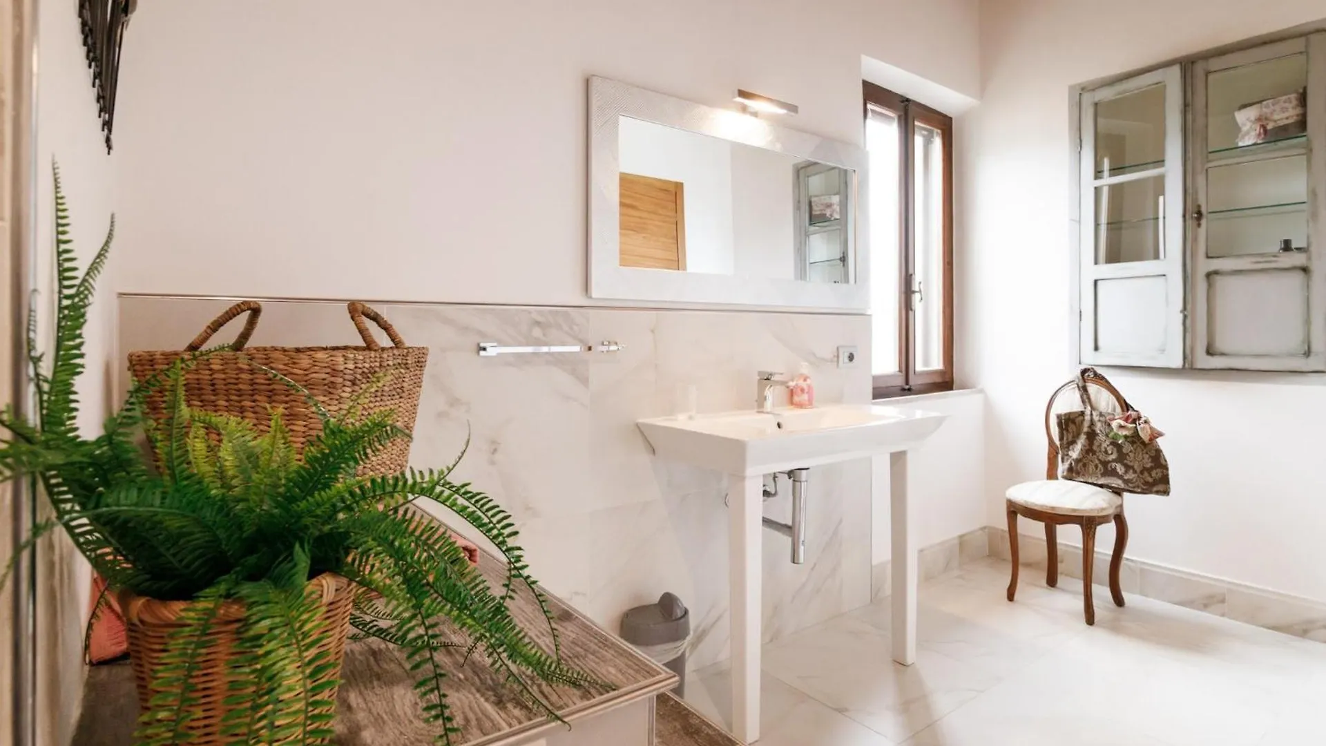 Apartment Siena Podere Rural Chic W Private Garden & Parking Italy