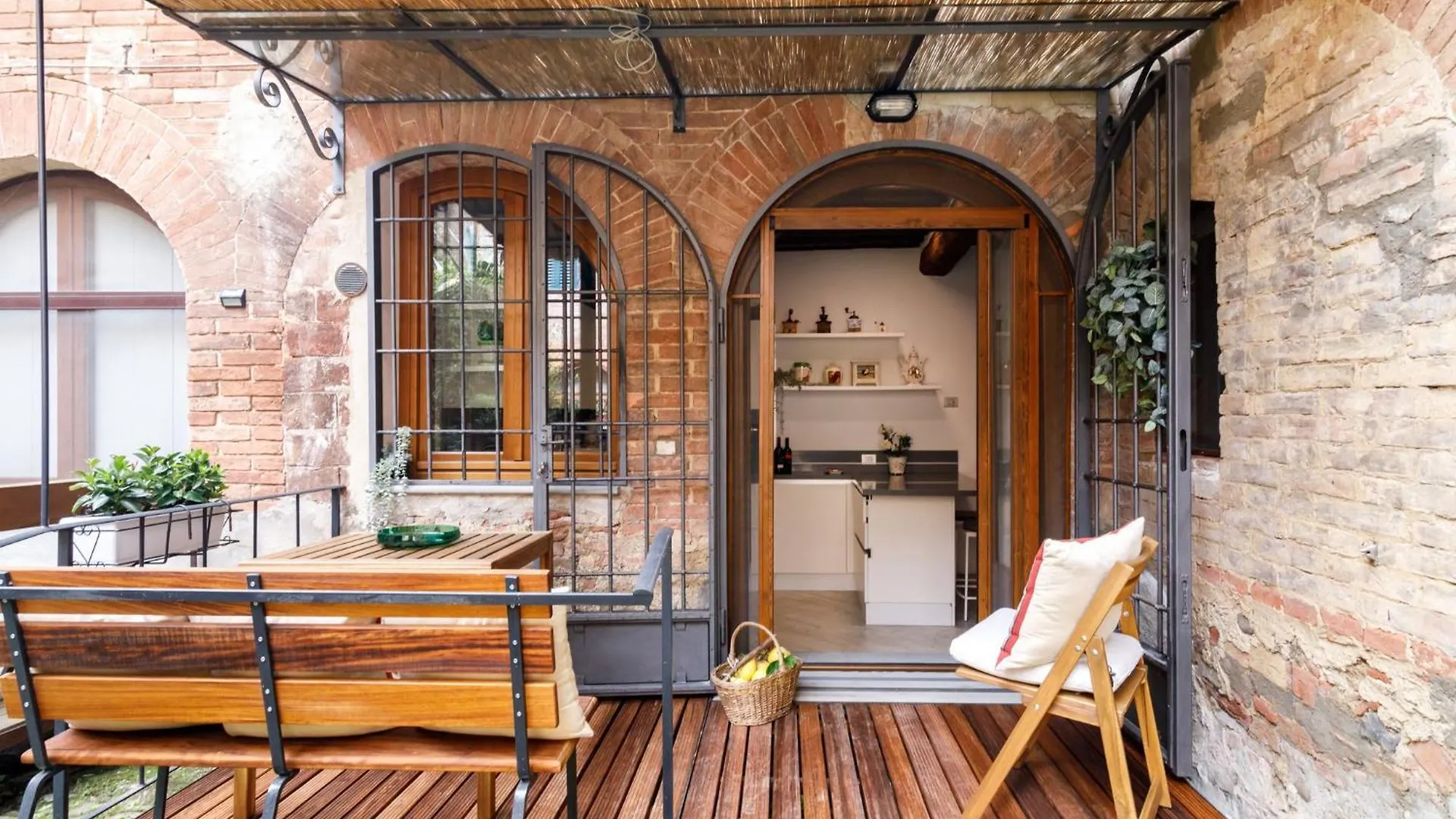 Apartment Siena Podere Rural Chic W Private Garden & Parking