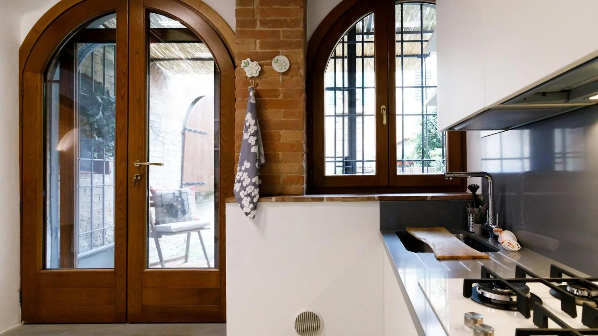 Siena Podere Rural Chic W Private Garden & Parking Apartment