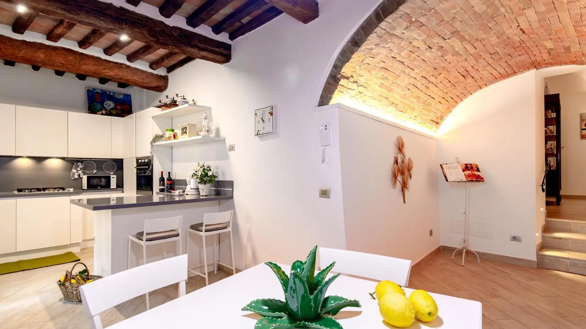 Siena Podere Rural Chic W Private Garden & Parking Apartment