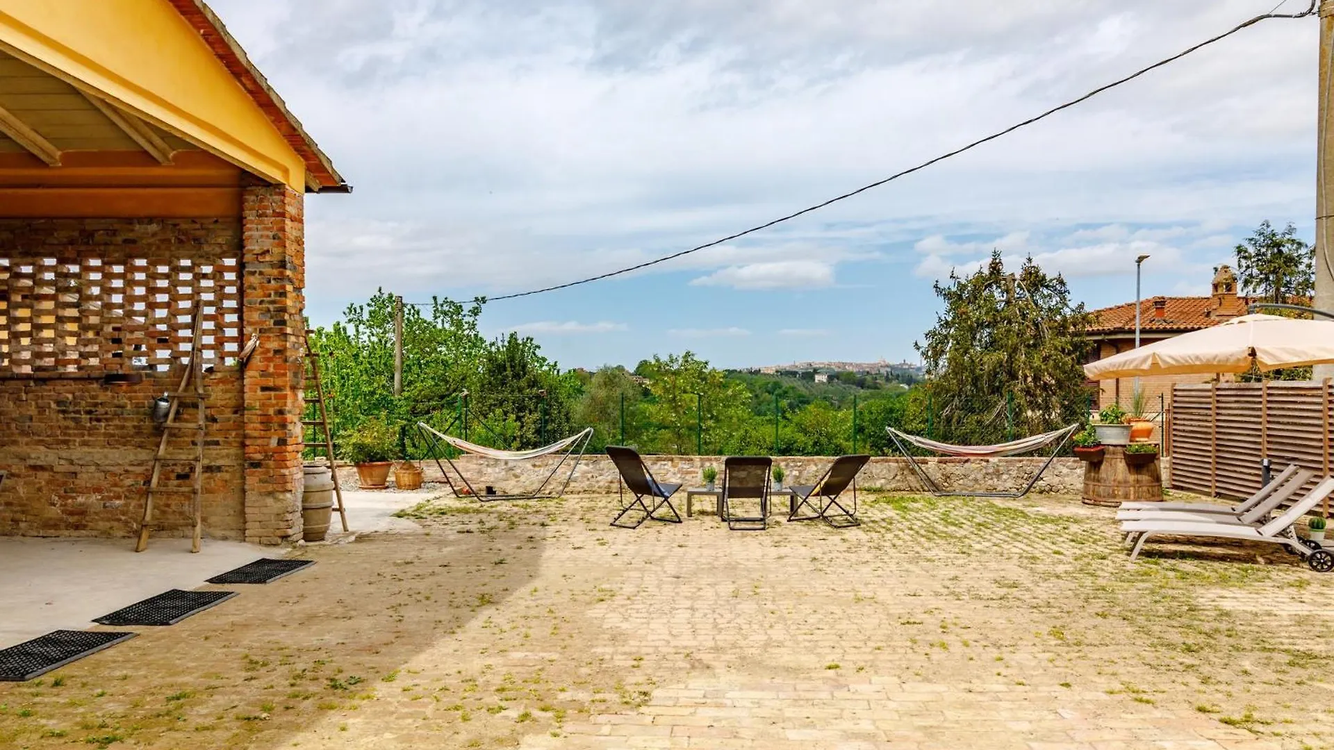 Apartment Siena Podere Rural Chic W Private Garden & Parking