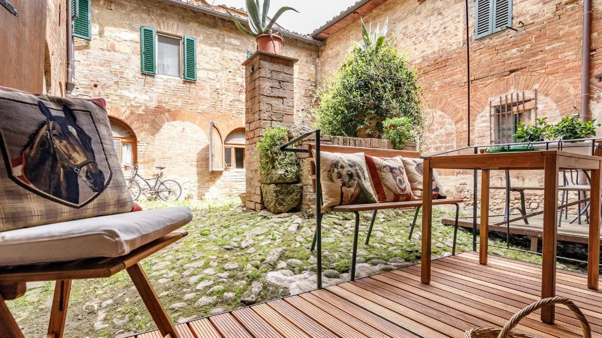 Siena Podere Rural Chic W Private Garden & Parking 0*,  Italy